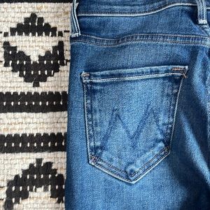 Mother Denim Dazzler Straight Leg Size 25